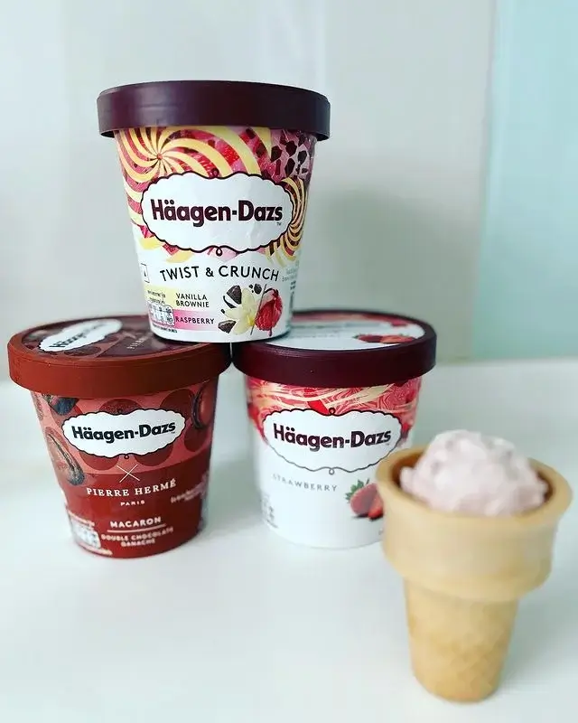 haagendazs twist and crunch, Strawberry, and peirre Herma
