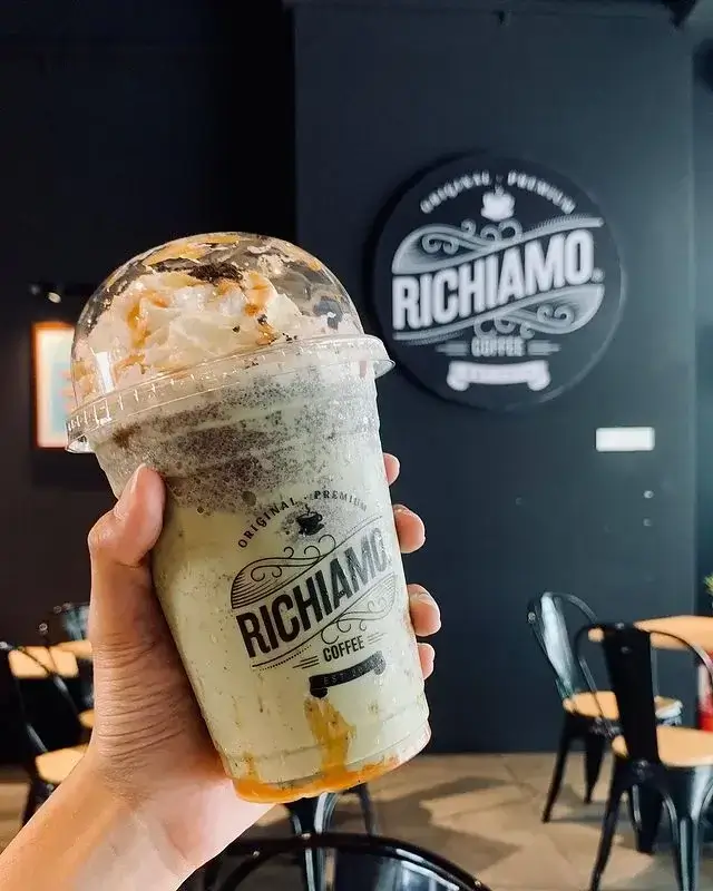 with smoothie At Richiamo Coffee